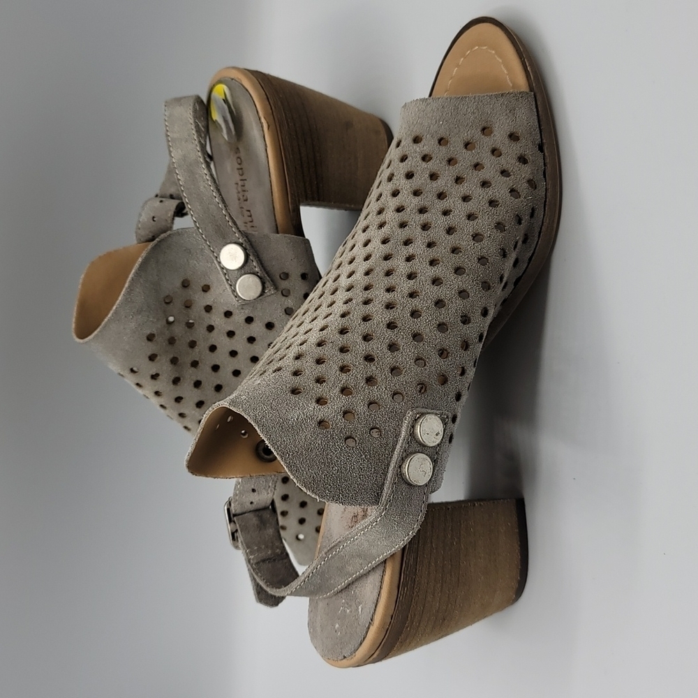 Sophia Milano Grey Perforated Suede Sling Back Sandal Heels Size 8 - Picture 3 of 8